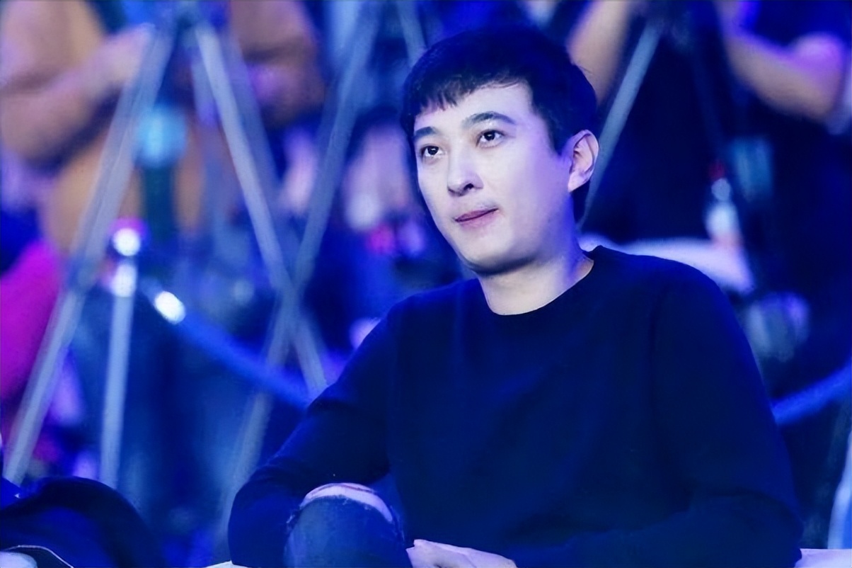 高铁掌掴事件发声处理结果,高铁掌掴事件各打五十大板引争议