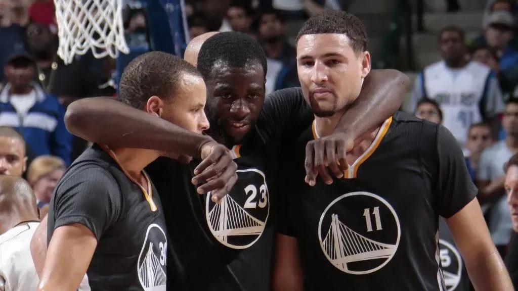 库里:湖人是西部最强的球队，最怕交手詹姆斯，格林一生之敌。