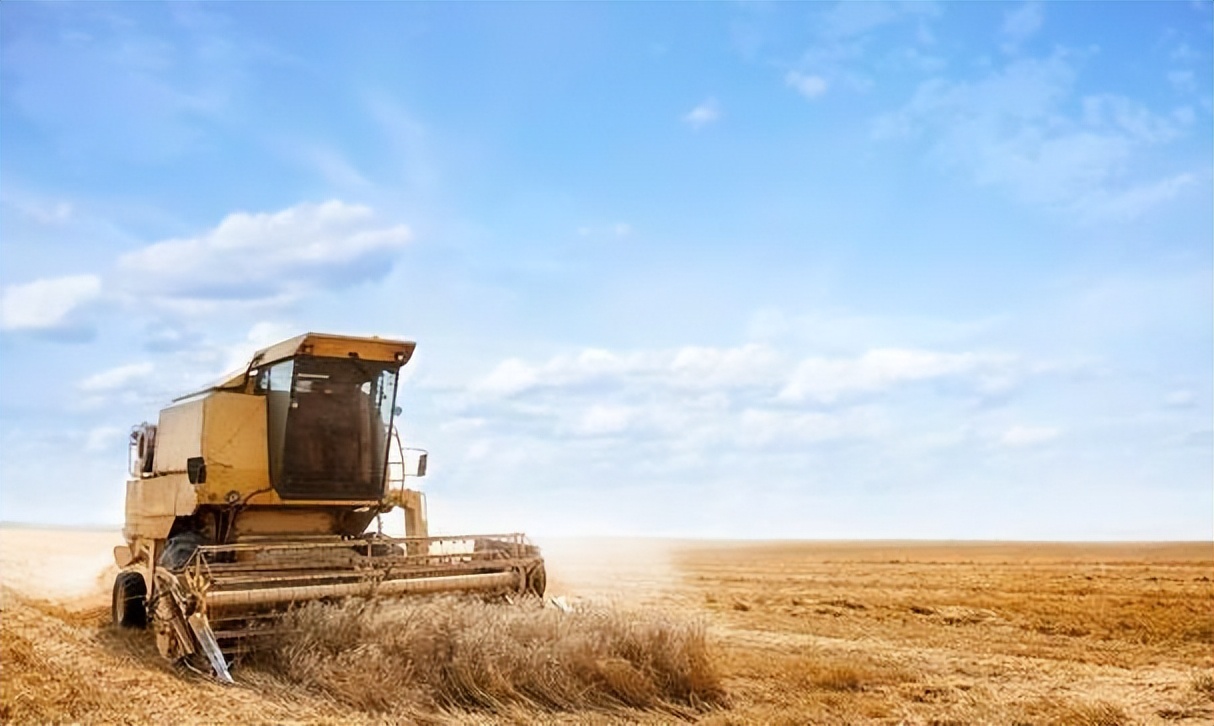 小麦收割跨区作业证,严查跨区作业证导致收割机被扣