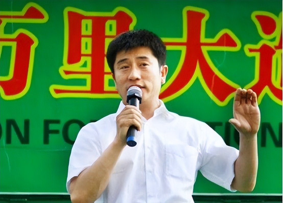 182万买手机靓号，诈骗13亿入狱，万里大造林的*相贵陈**又东山再起