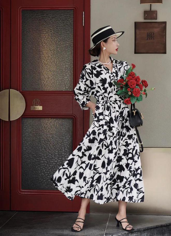 百搭必备的十款衣服,今年最流行的搭配是什么衣服