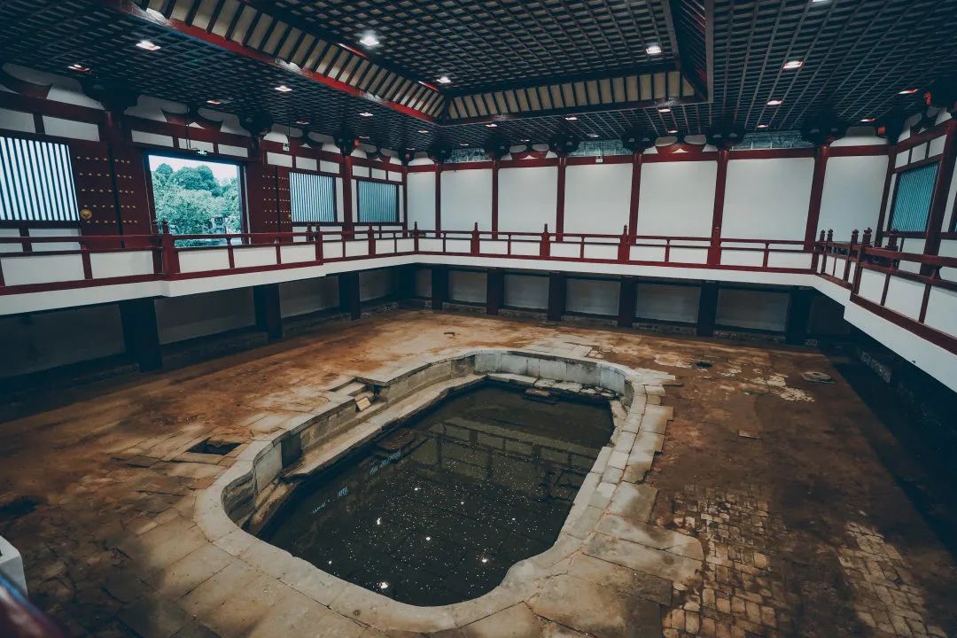 华清池温泉简介,皇家御用温泉介绍