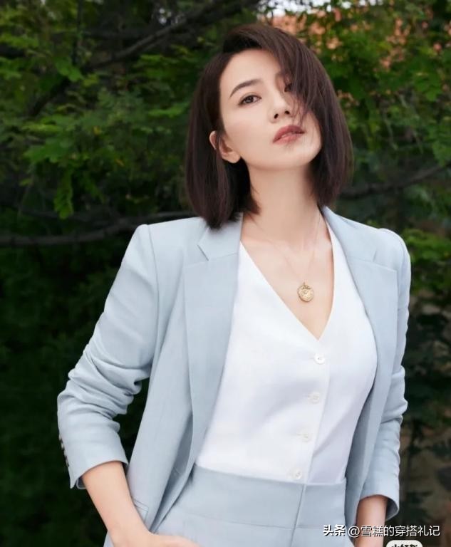 黑长直今年流行短发个个减龄气质,减龄黑长直短发