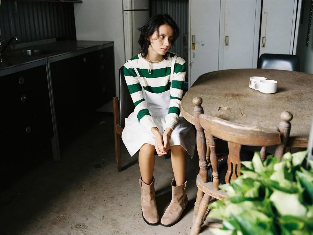 看韩国的衣服应该搜什么,韩国女生都穿什么风格的衣服