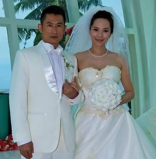 香港港姐郭羡妮嫁给穷人,港姐郭羡妮的幸福生活