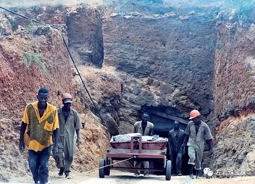 左岩:沙弗莱暴涨的原因,都在这儿了!看国际大牌的沙弗莱设计款