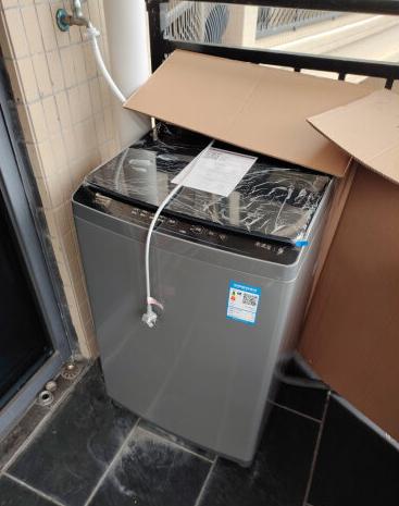 海尔滚筒洗衣机好还是小天鹅的好,美的小天鹅海尔滚筒洗衣机哪个好