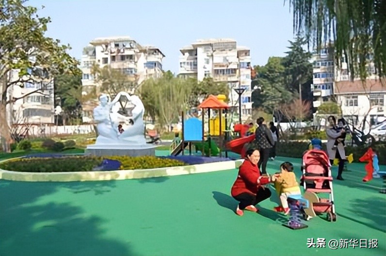 红耀湖湾①丨*党**群连心“零距离”，让共建共治共享之花盛放水秀