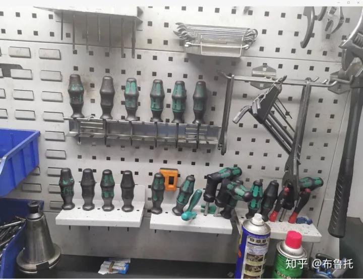 wihawera螺丝刀材质硬度,wiha螺丝刀质量如何