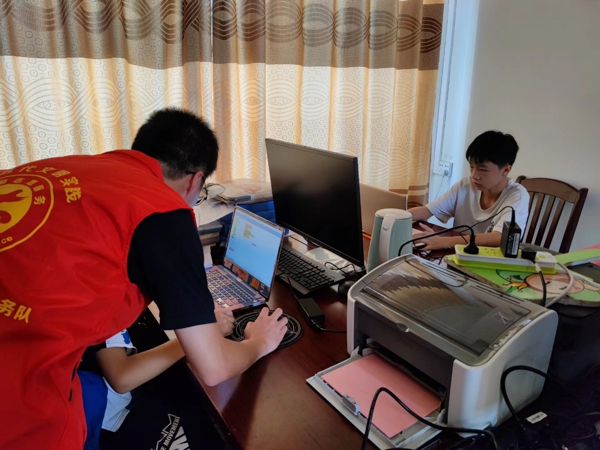 卢正国：扎根大瑶山基层乡镇，助力金秀教育事业发展的广东籍教师