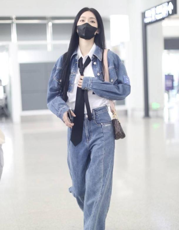 曾可妮黑色西装造型,曾可妮时尚穿搭