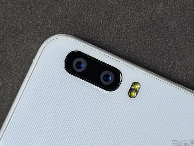 索爱手机什么时候回归,索爱第一部智能手机