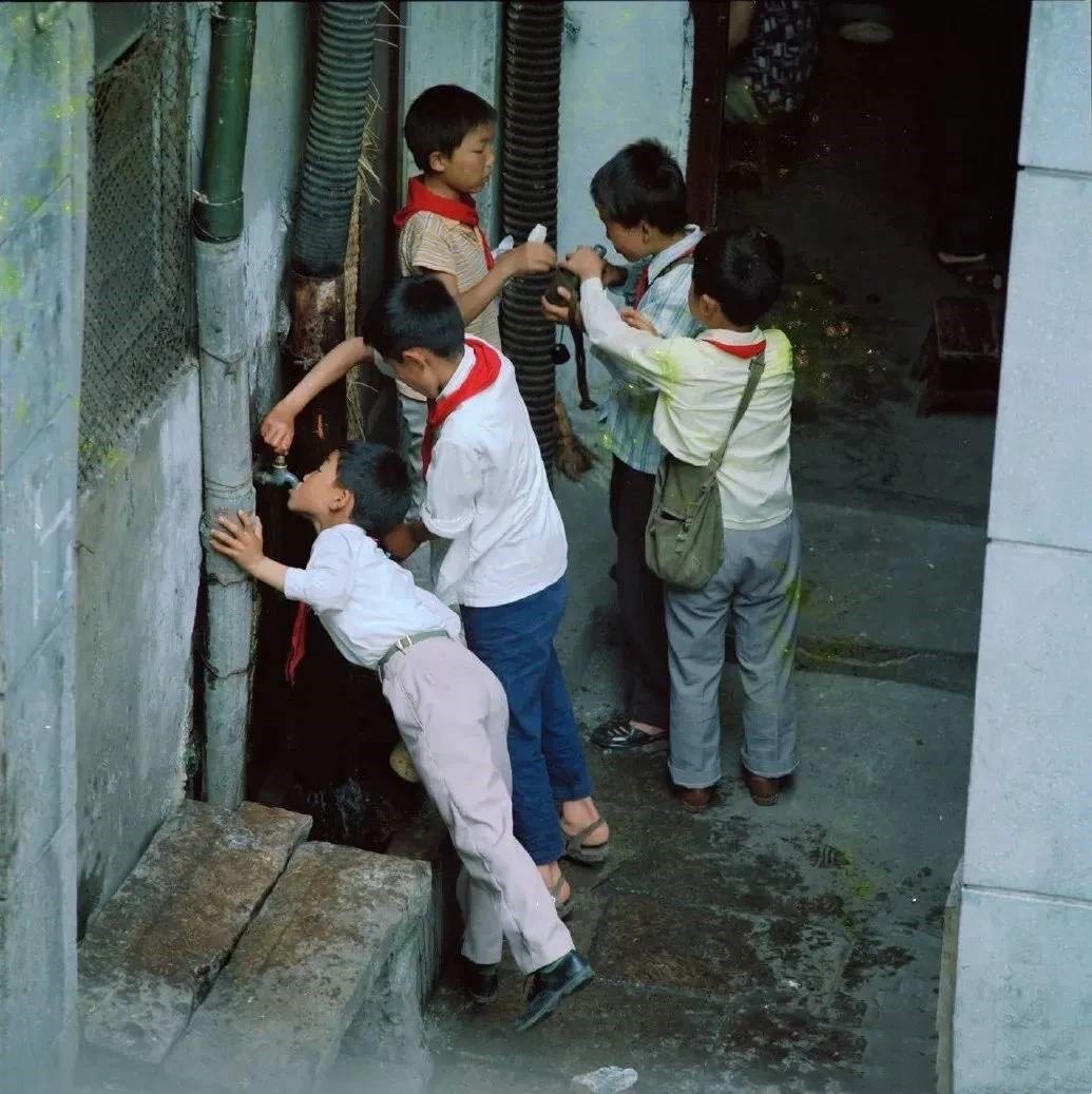 重温八十年代记忆：16张真实老照片带你回到那个令人怀念的时代！