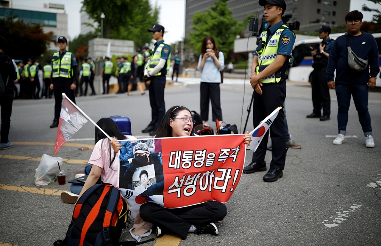 朴槿惠未穿囚服出庭,朴槿惠监狱作息