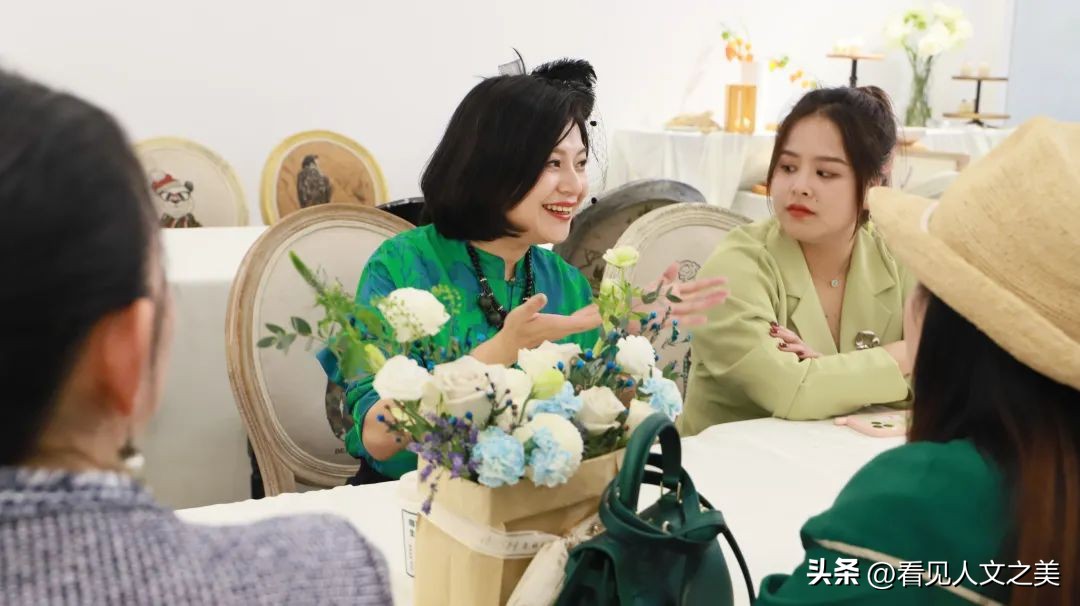 90%的花店梦死在花艺的执念上！校长提醒：开店必学的老板思维。