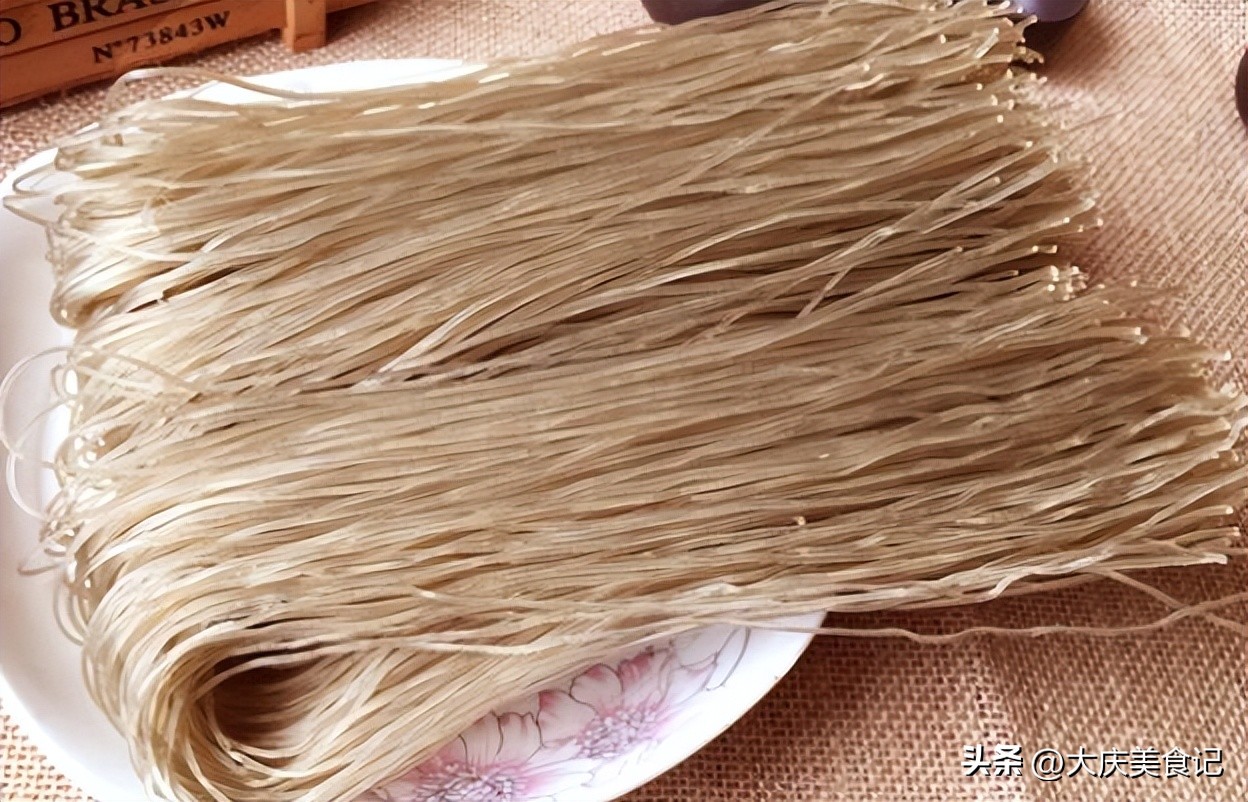 市场上买的粉条怎样辨别,买粉条怎样知道里面含不含铝