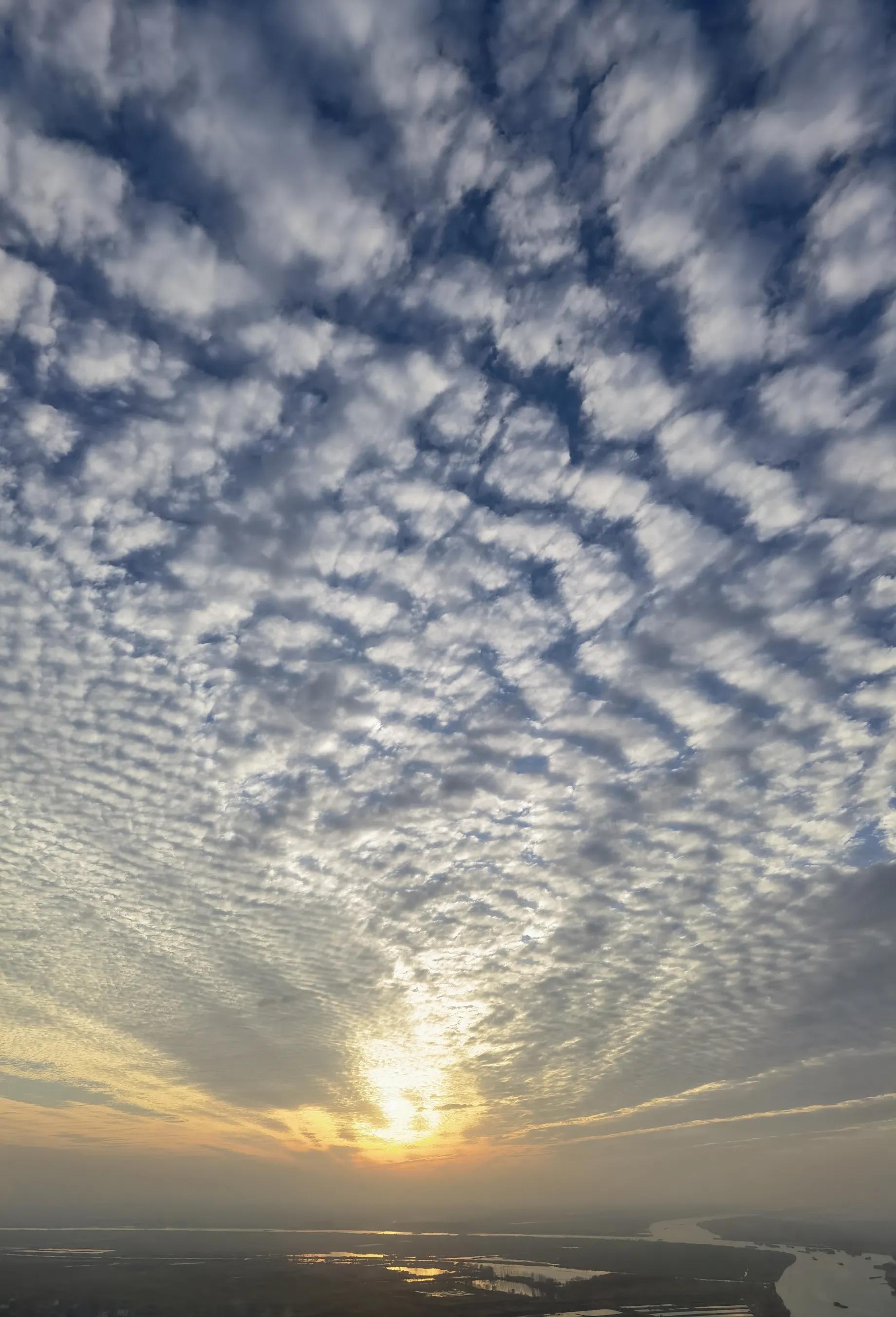 和老队友重聚踢球的文字,足球老队员相聚