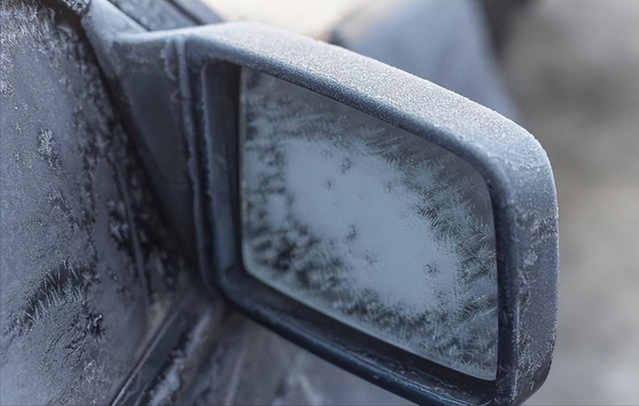 开车十年抓方向盘,车除雾不管用窗有雾怎么办