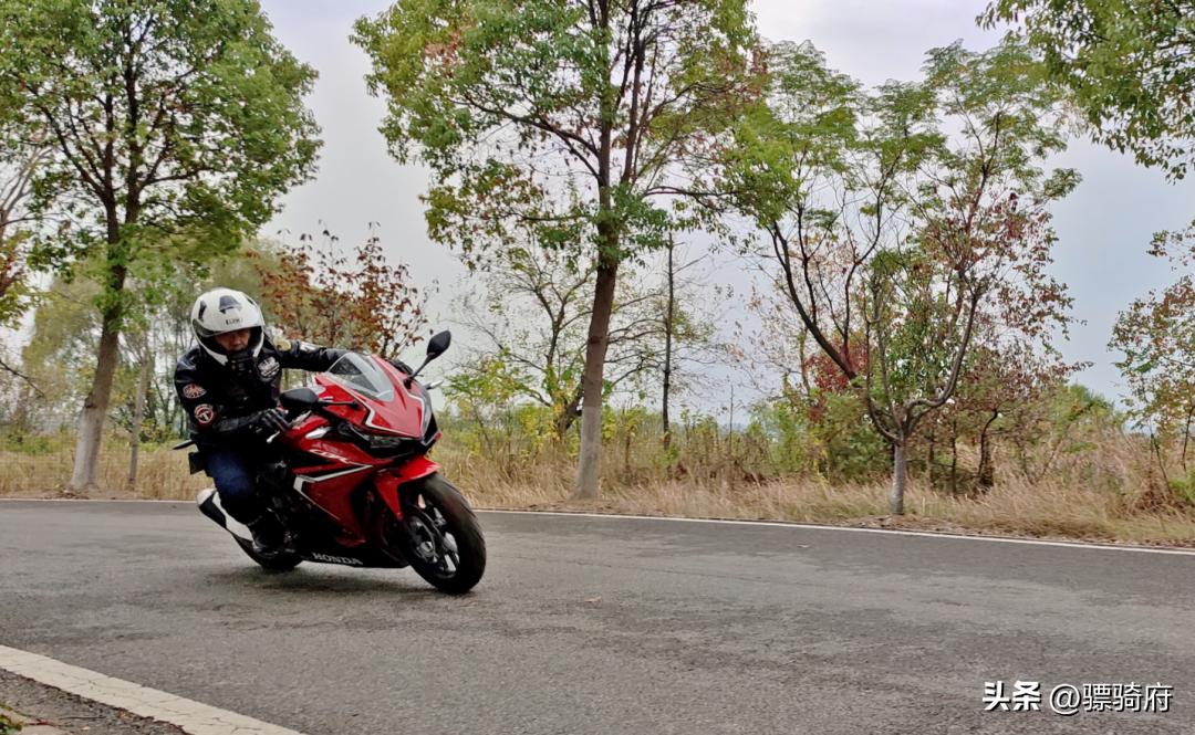 要啥没啥就是有个好心情,要啥没啥还想要浪漫