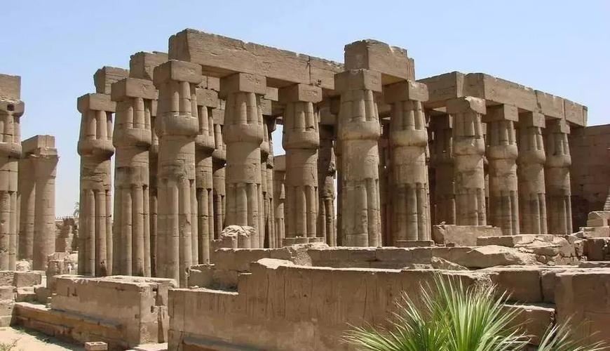 古埃及的历史大概经历了三个时期,古埃及的兴衰历程简介