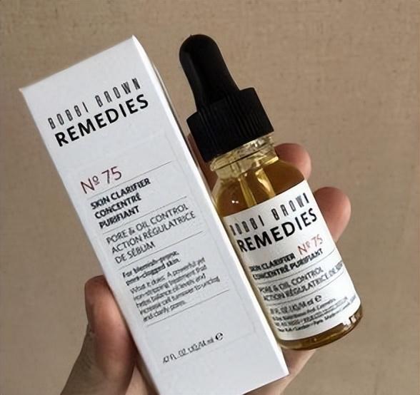 使肌肤毫无负担的有效吸收精华液,真正有效改善肌肤的精华液排行榜