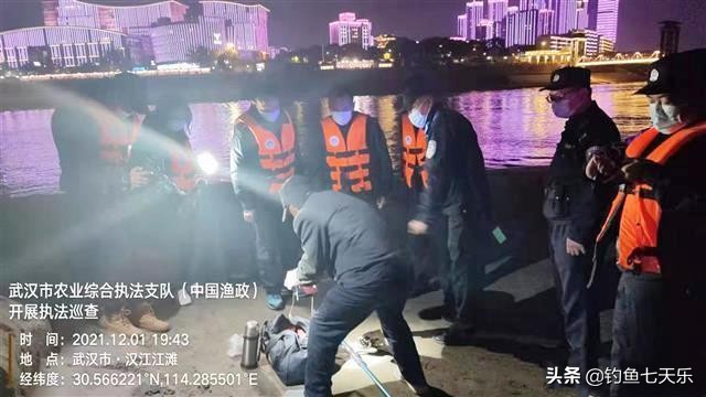 男子炫耀钓到甲鱼后续,一男子炫耀打猎的结果