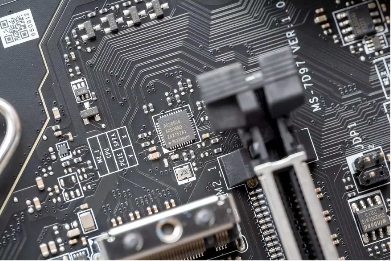 微星b660m迫击炮wifi主板评测,微星b660m迫击炮能超频cpu嘛