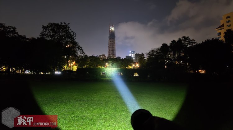 纳丽德p80手电筒远射效果,纳丽德手电筒强光远射