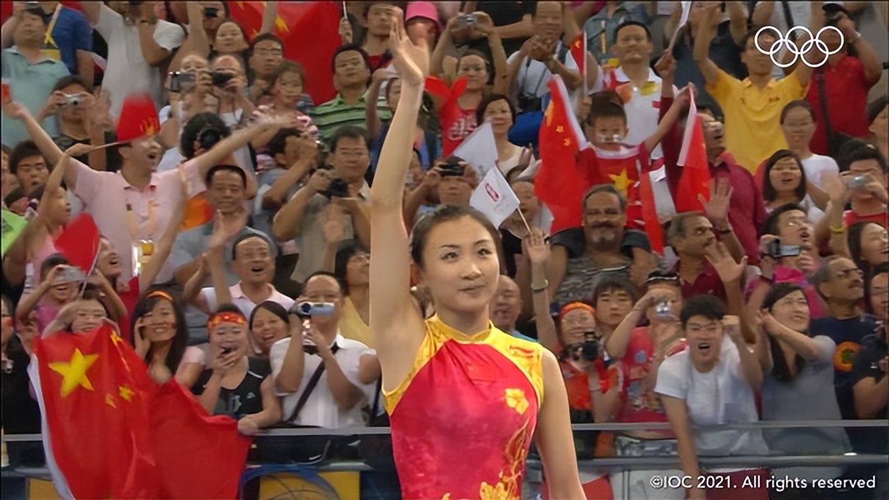 蹦床公主何雯娜和陈一冰,蹦床公主何雯娜夺冠