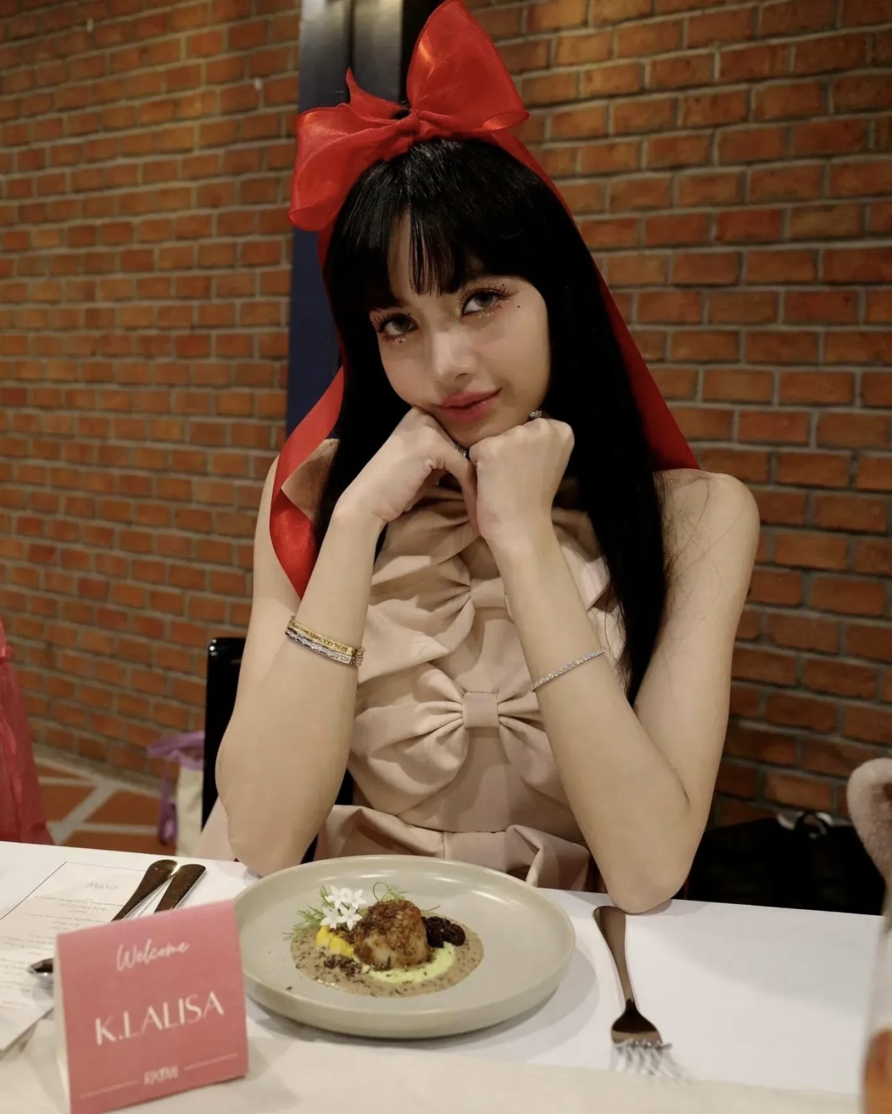 夏天发饰怎么搭配才好看,漂亮的发饰搭配