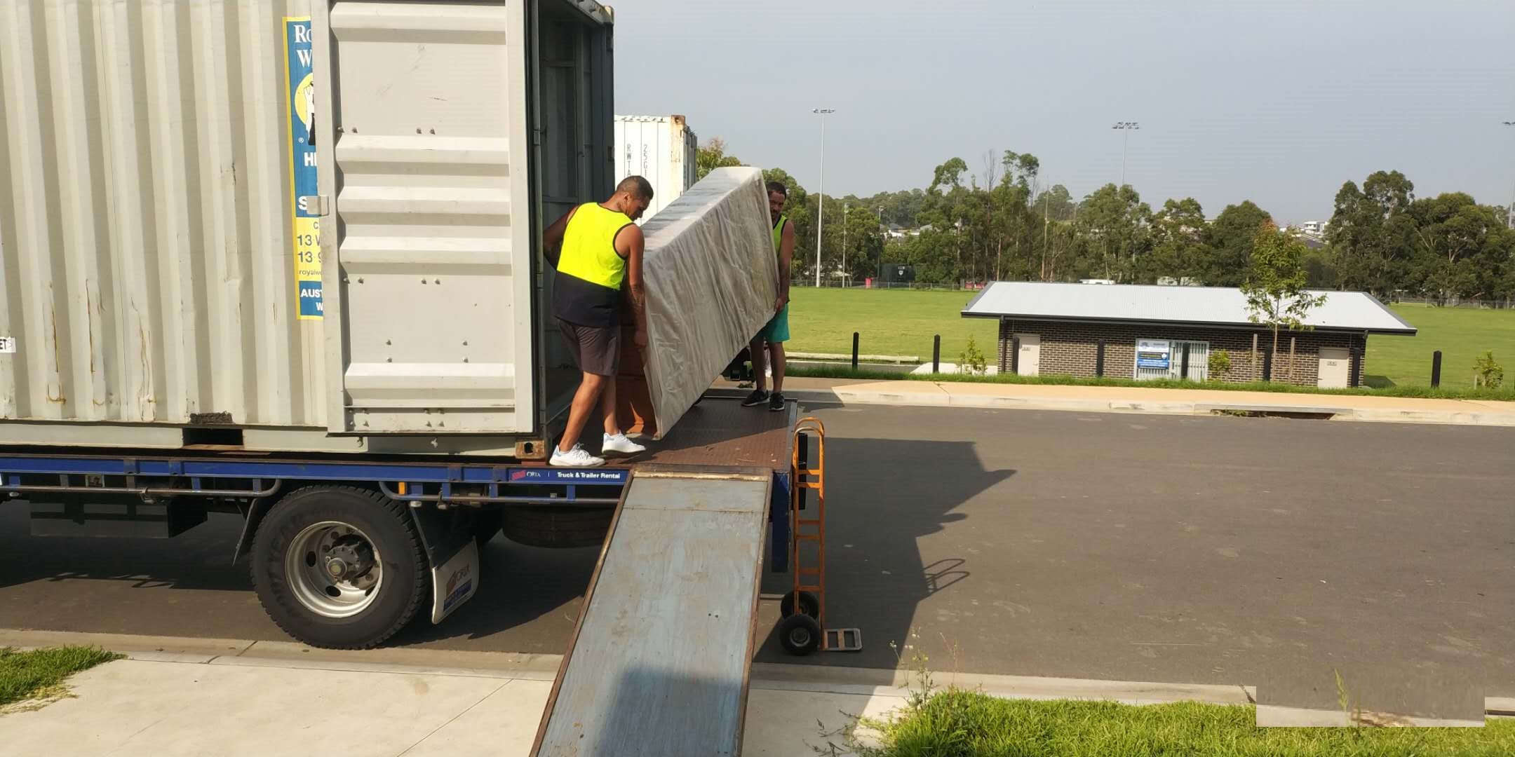 海运家具到加拿大价格多少,家具海运国外价格划算吗