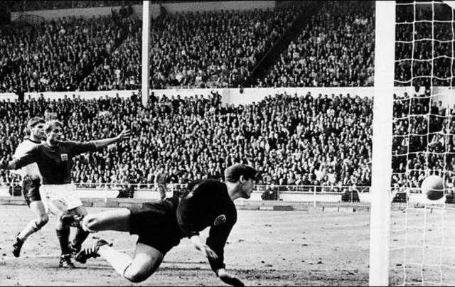 世界杯最具争议的判罚,世界杯历史上10个最糟糕的决定