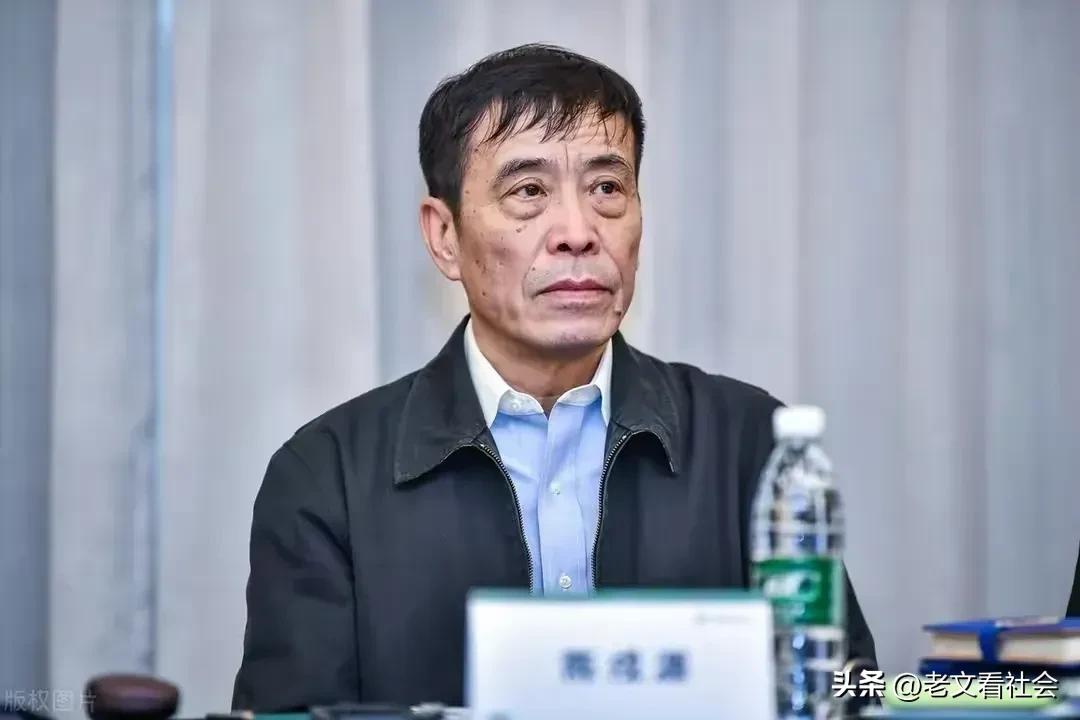 陈戌源，一个码头工人的《狂飙》，足协主席背后不为人知的故事