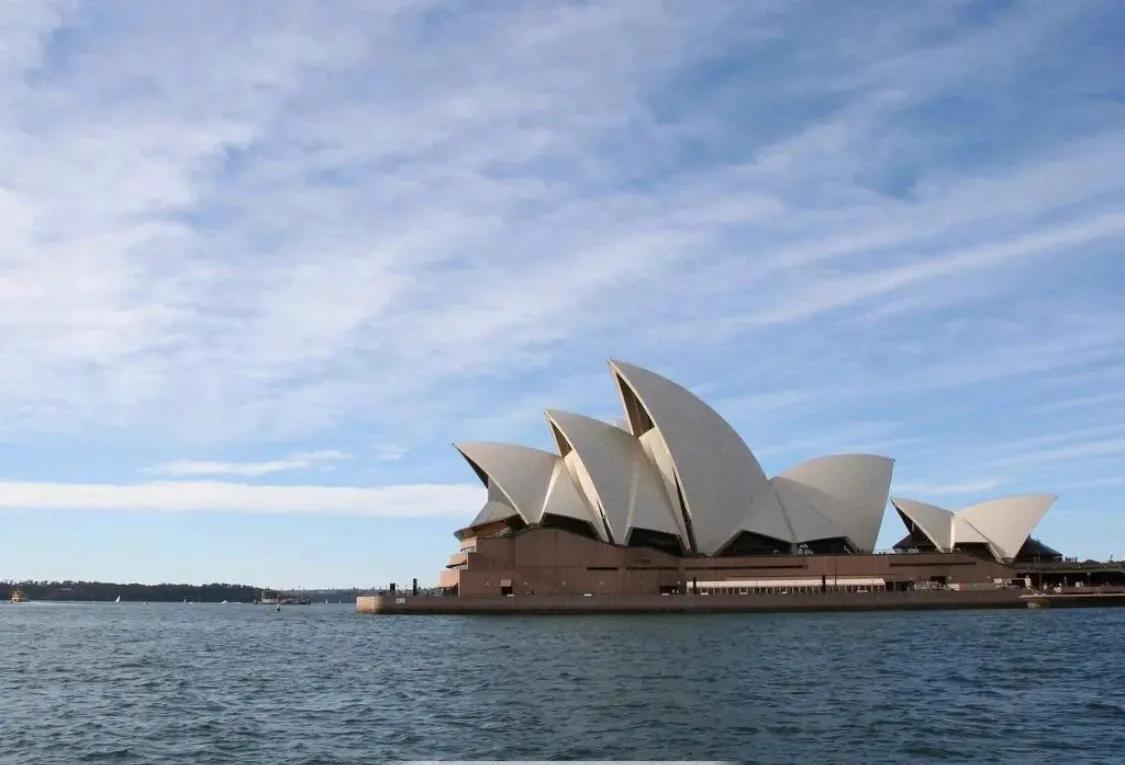 澳大利亚坐在矿车上的国家简介,澳大利亚坐在矿车上的国家特点