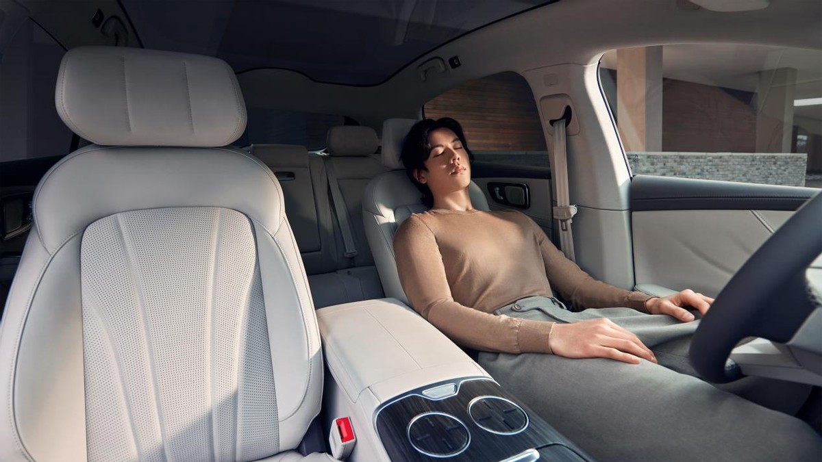 座座皆豪华，电动轿车飞凡F7正式上市，打造越级舒适体验