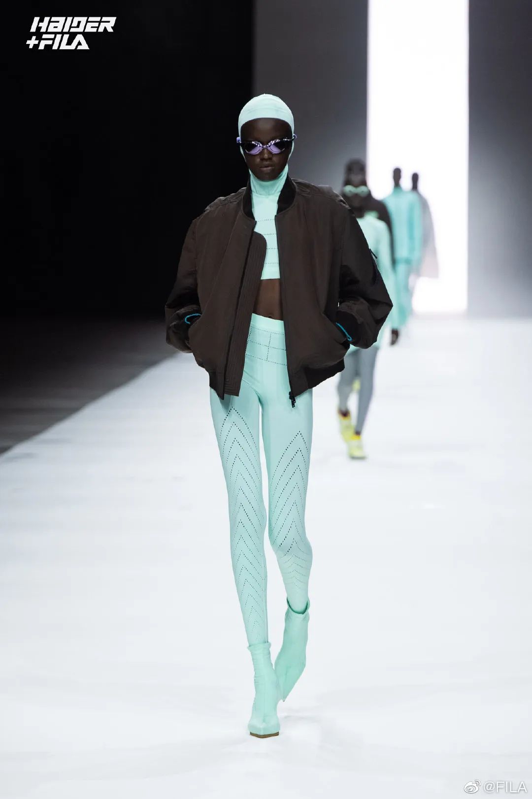 lv梅西c罗同框高清图,梅西c罗同框为lv拍广告营销