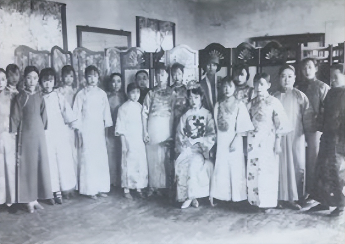 清朝皇后抽大烟,清朝皇后抽烟