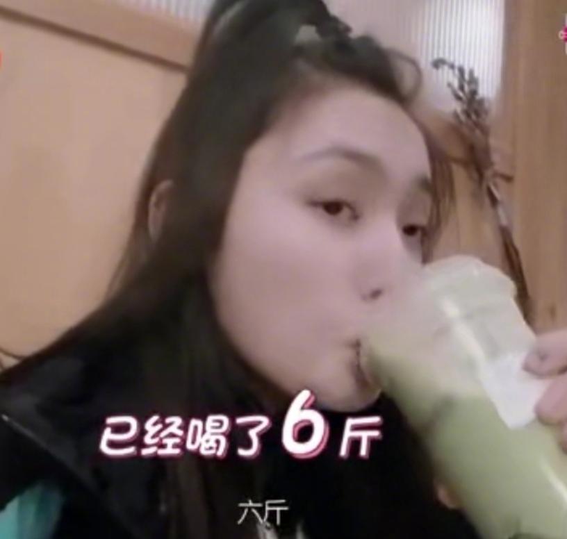 明星为何越来越高高在上？粉丝护着、团队兜底，不傲慢才怪