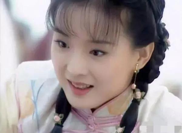 刘亦菲宋轶蓝色礼服,刘亦菲和宋轶谁更美