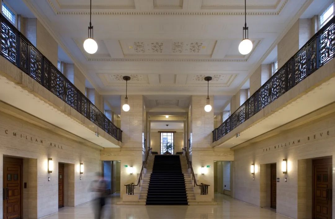 历史遗产的天然教科书｜建在百年历史保护区的学校合集