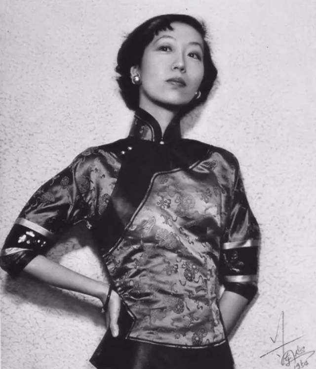 第一炉香张爱玲自传,第一炉香张爱玲片段