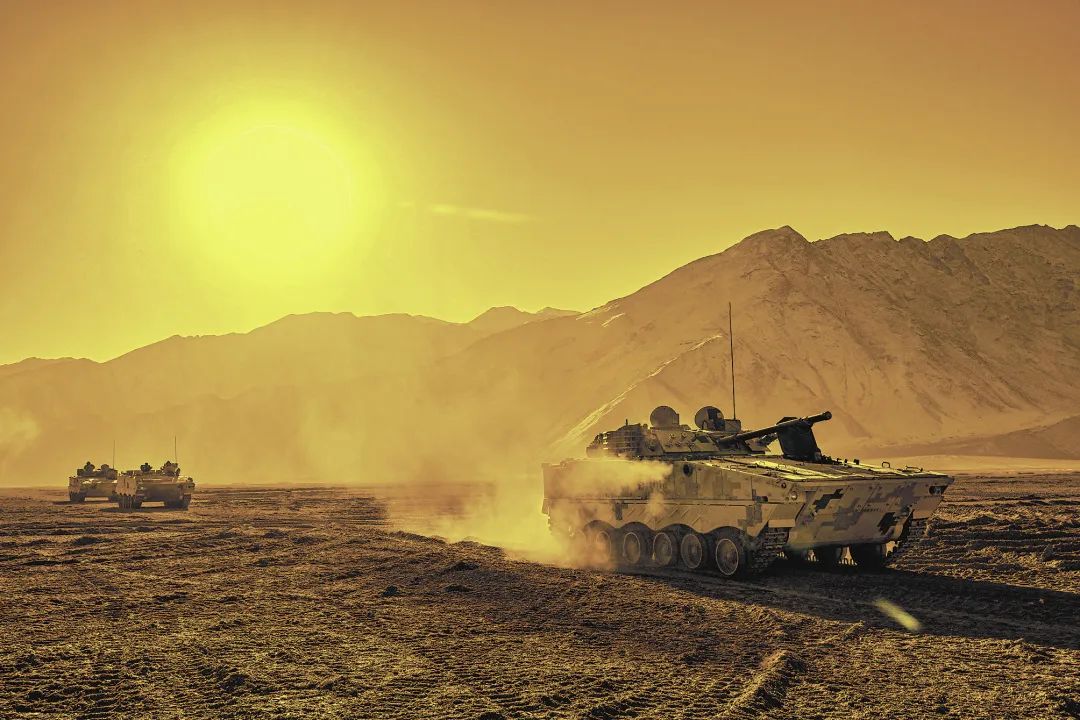 十四届全国人大一次会议胜利召开,向着光荣梦想远征歌词