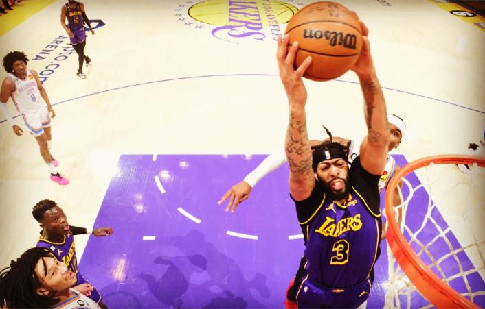 湖人116-113掘金浓眉,湖人122-115尼克斯浓眉