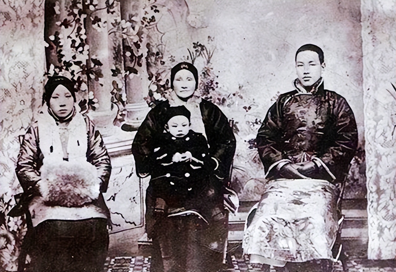 蒋介石的“龙脉”情节，风水先生预言成真，蒋母墓有这么神？