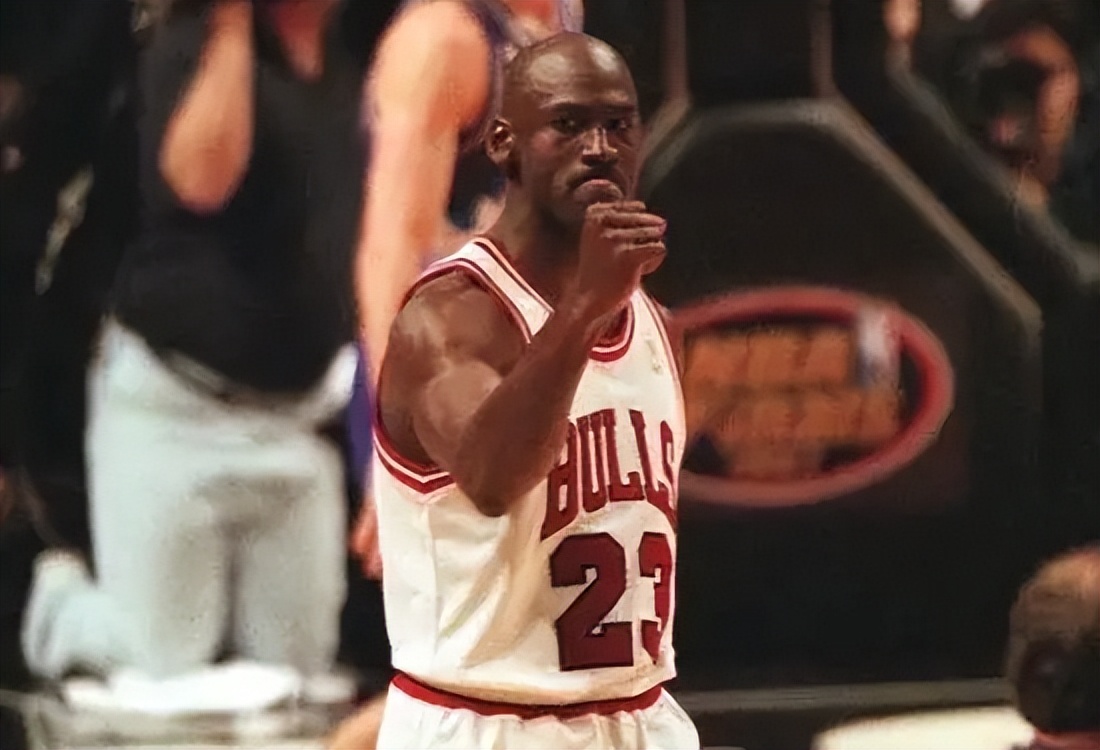 nba消失的12种庆祝动作,nba的庆祝动作和幽默的霸气动作