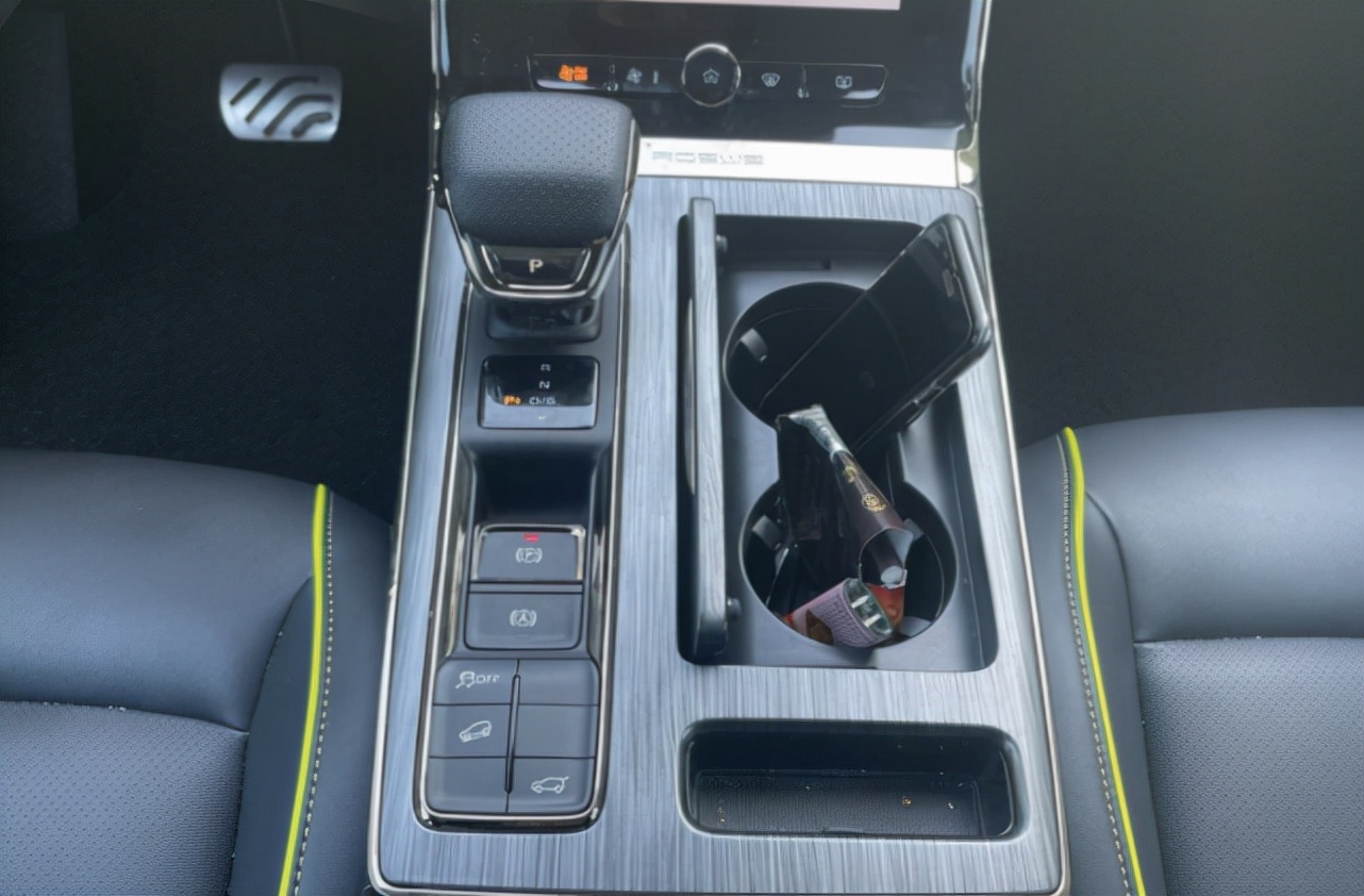 荣威rx5plus油耗实测加什么油,荣威rx5eplus插电混动油耗怎么样