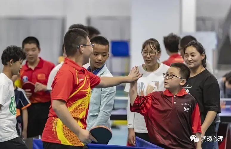 青少年网络成瘾的心理干预,青少年药物成瘾如何解决