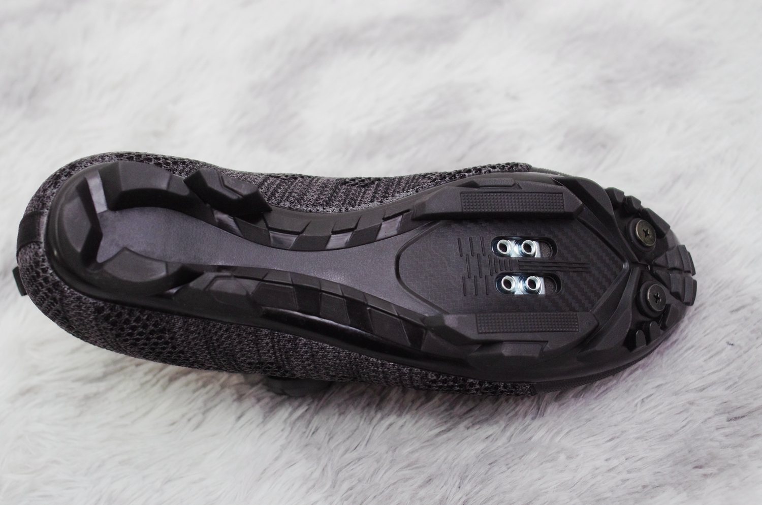 天气热了换双鞋子,天气热透气的鞋