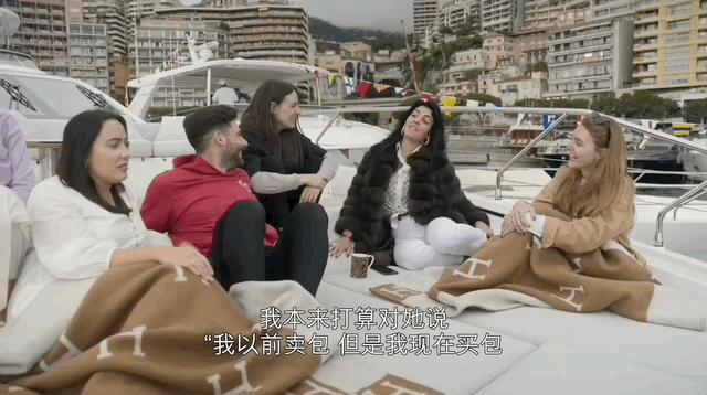 c罗女友乔治娜身价,c罗女友乔治娜晒与4个孩子合影