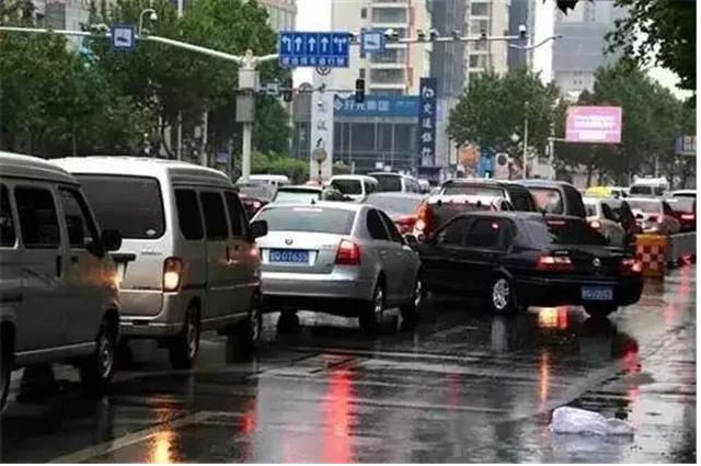 国内道路堵车原因,国内最严重堵车